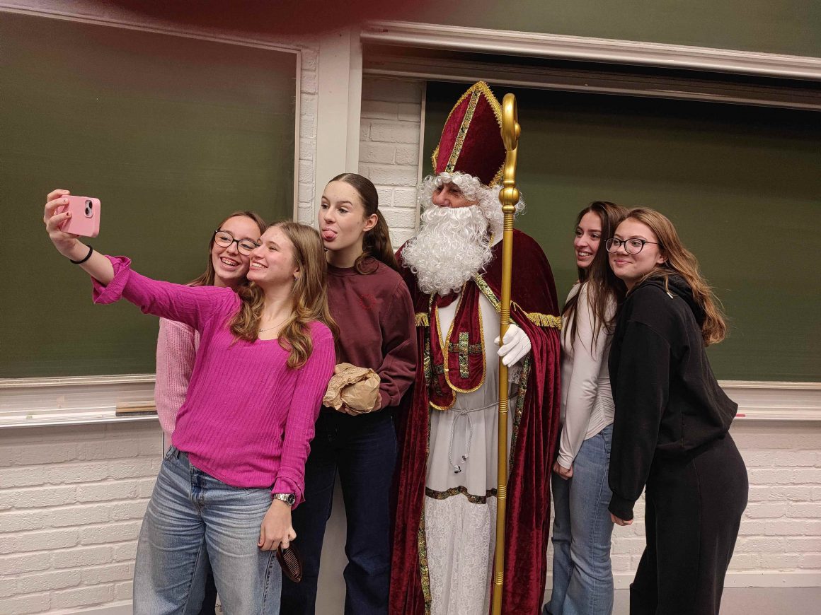 Saint Nicolas V Mag 05