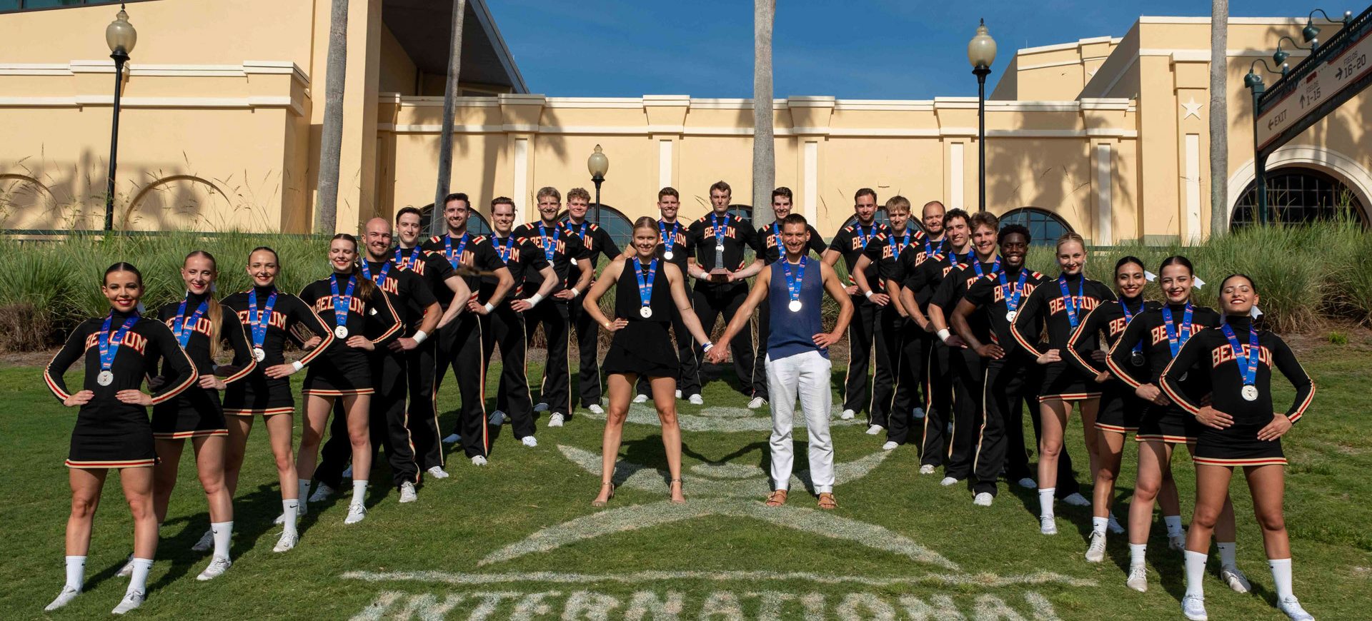 Laura Deruyck V Mag 1