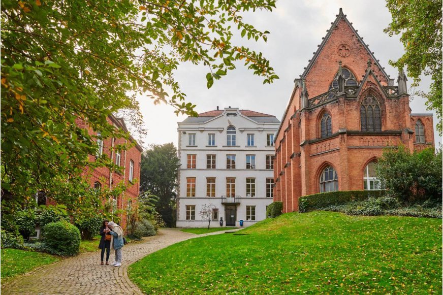 Espaces extérieurs hors du campus