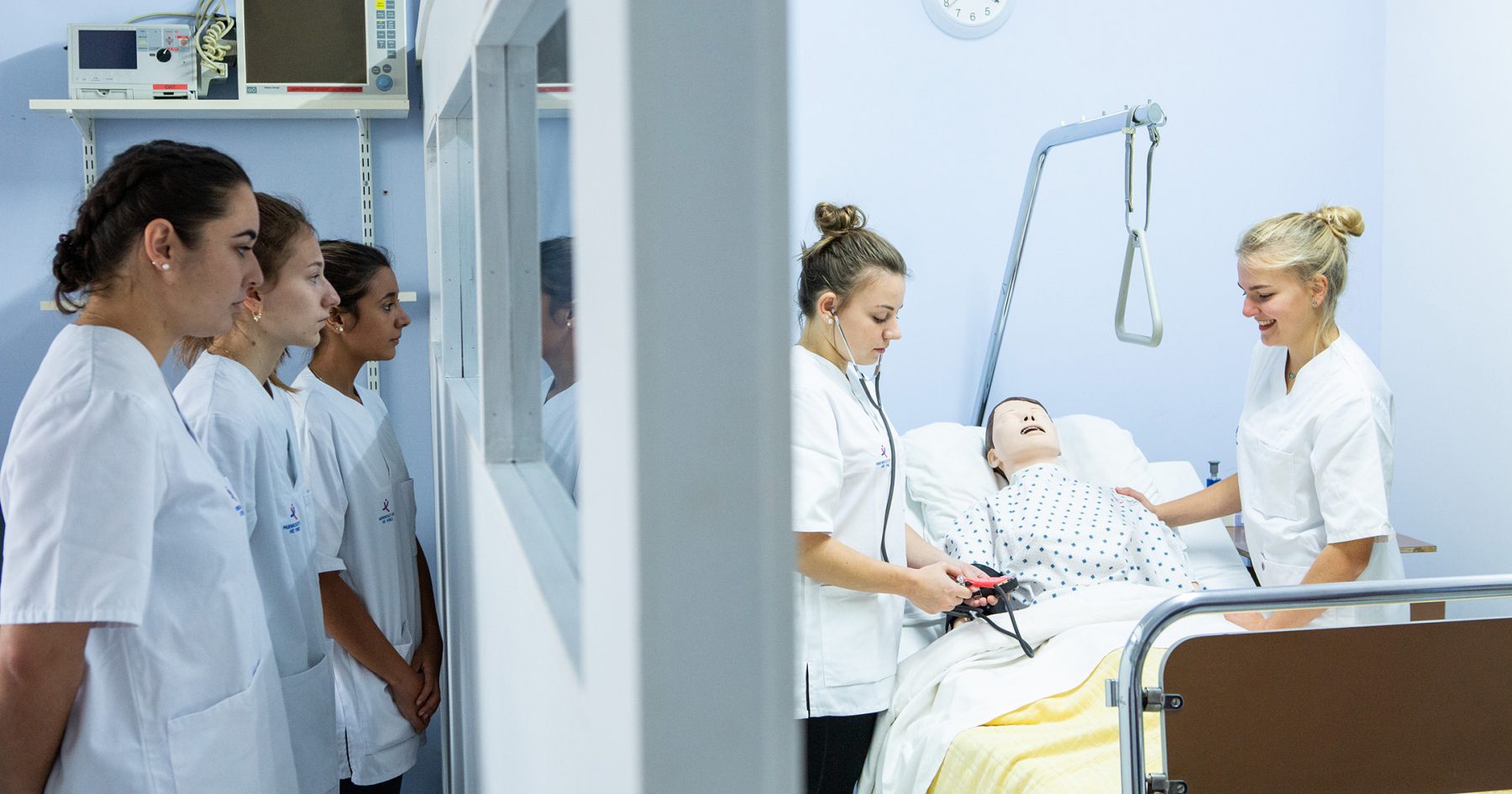 étudiants En Soins Infirmiers Qui étudient